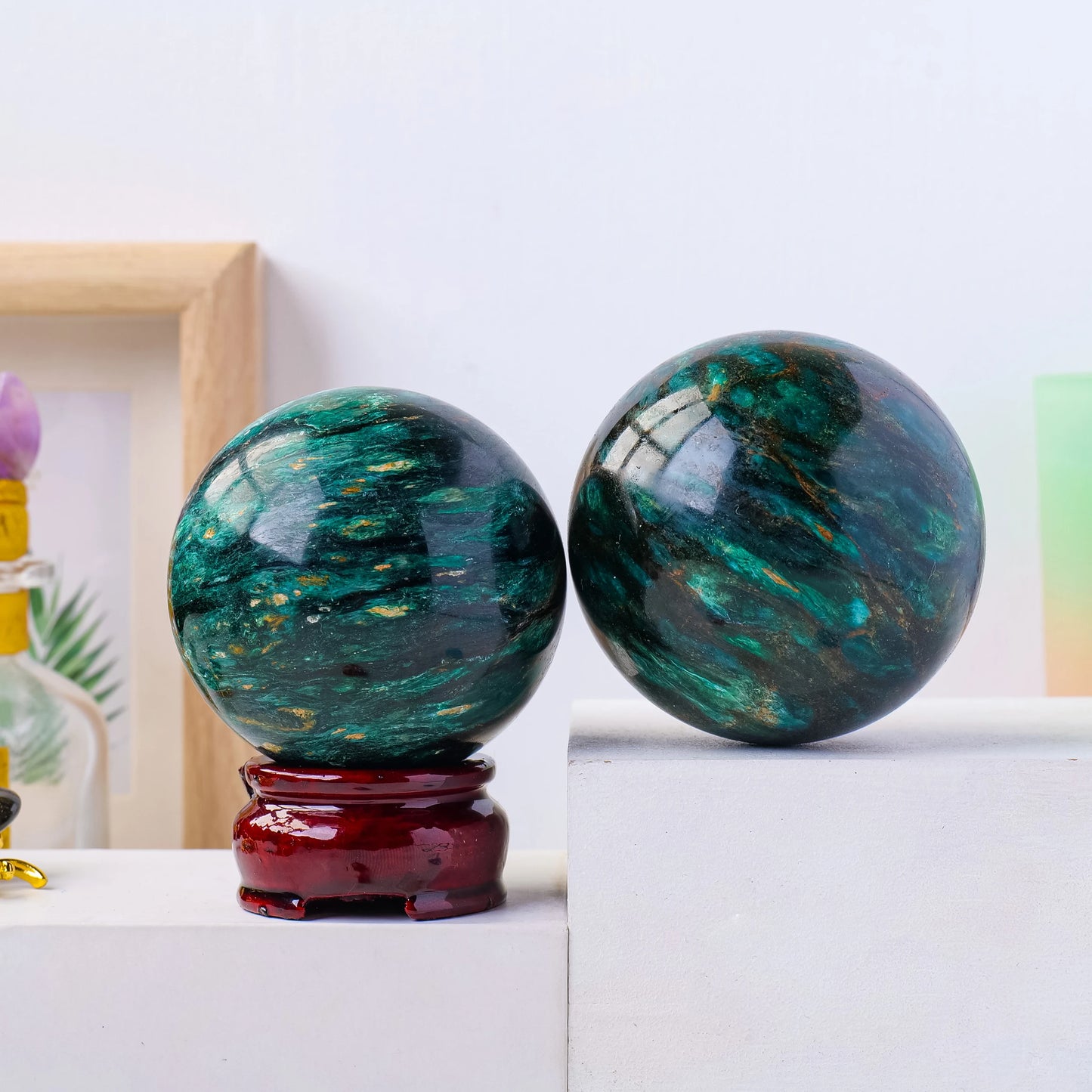 Newest Arrival Natural Crystal Balls Bulk Reki Healing Stones Green Mica Sphere for Decoration