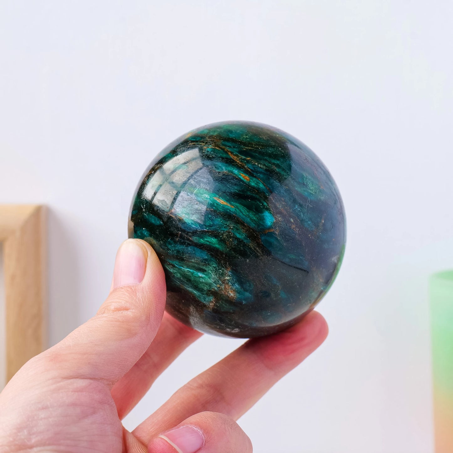 Newest Arrival Natural Crystal Balls Bulk Reki Healing Stones Green Mica Sphere for Decoration