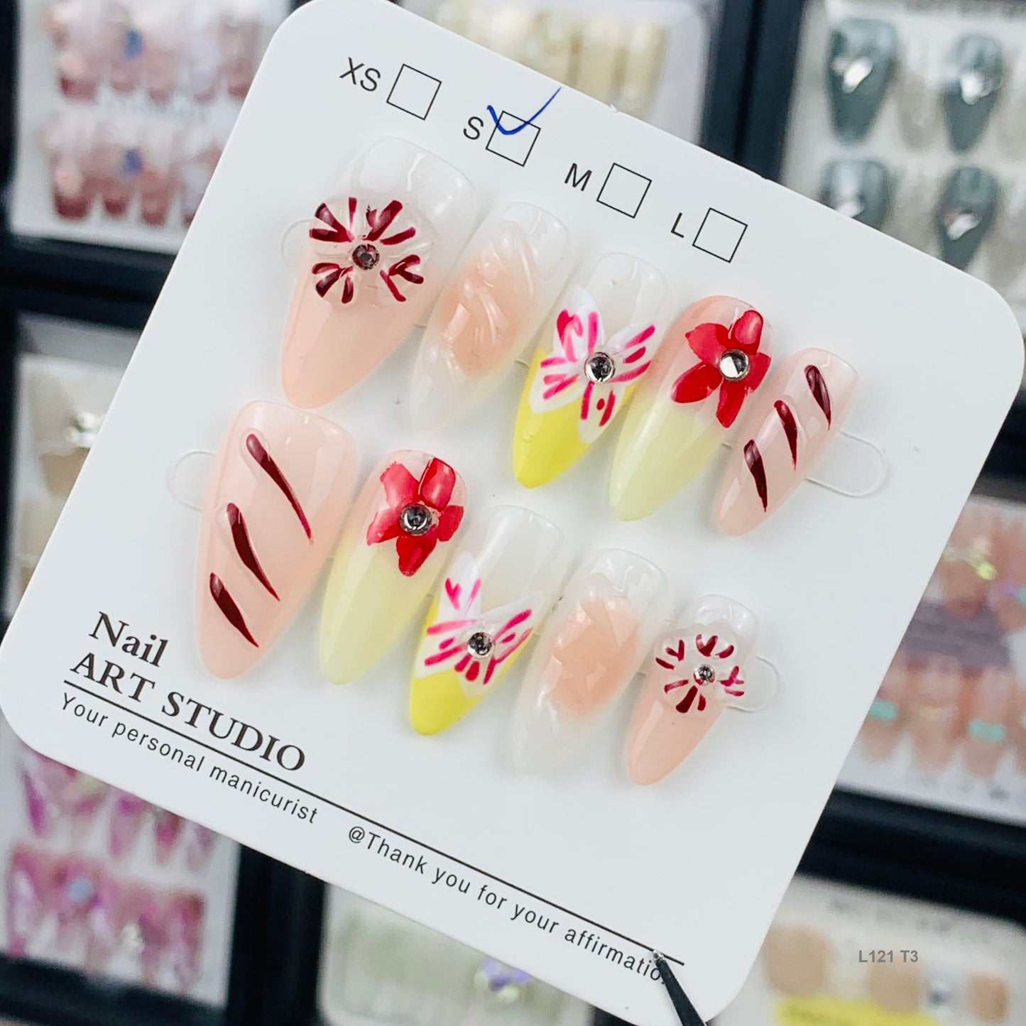 L121 T3 press on nails